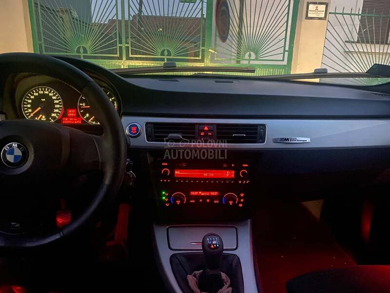 BMW 320 