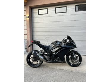 Kawasaki ninja300
