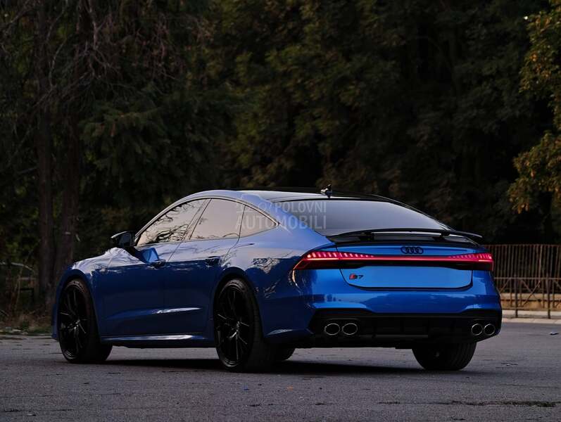 Audi S7 Quattro/Dekra