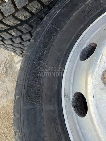 Gume i felne za kamion