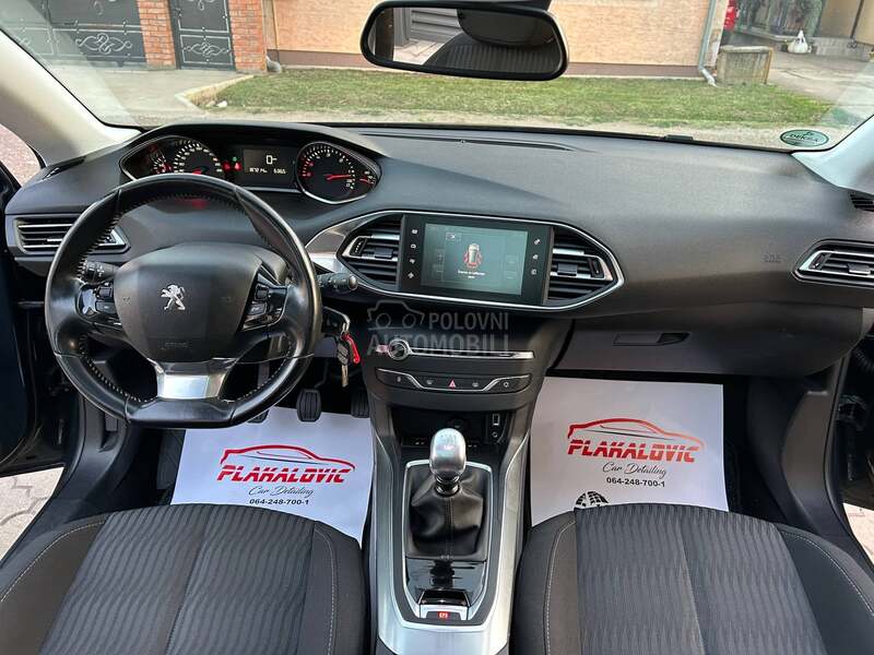 Peugeot 308 1.6 BLUEHDI /PANO //