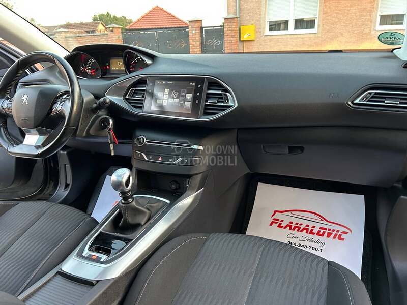 Peugeot 308 1.6 BLUEHDI /PANO //