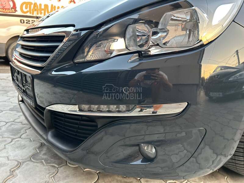Peugeot 308 1.6 BLUEHDI /PANO //