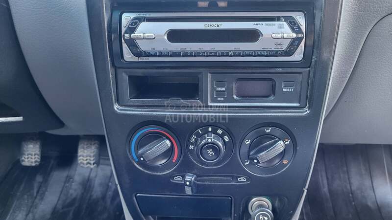 Kia Rio 1.3 LS