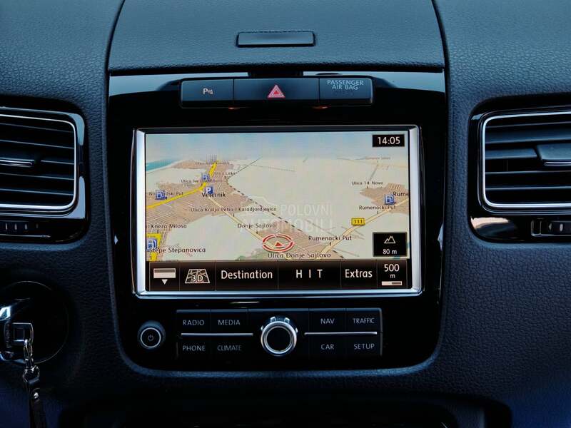 Volkswagen Touareg 3.0 TDI / 4 MOTION