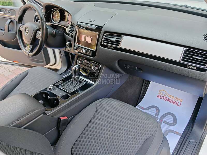 Volkswagen Touareg 3.0 TDI / 4 MOTION