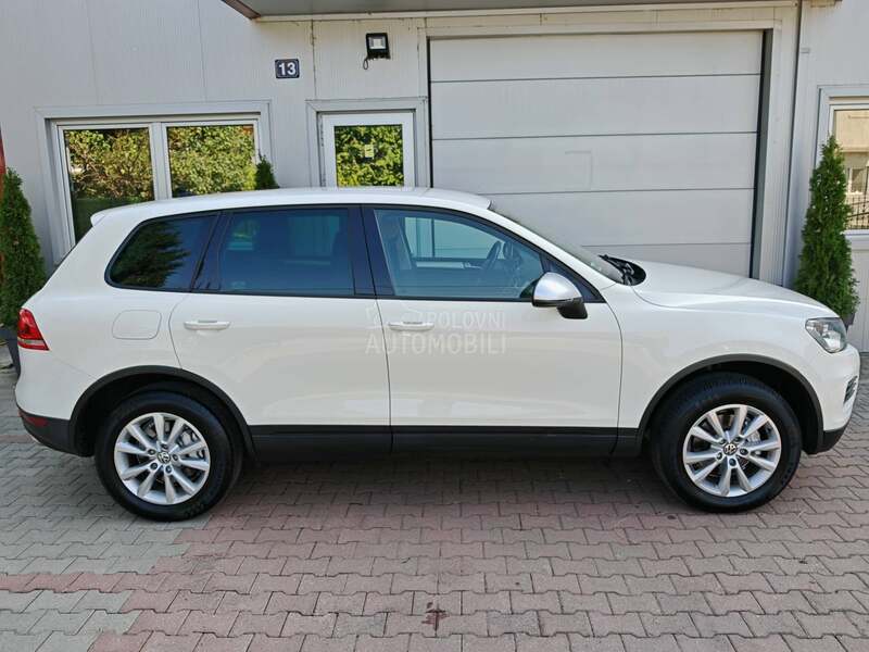 Volkswagen Touareg 3.0 TDI / 4 MOTION