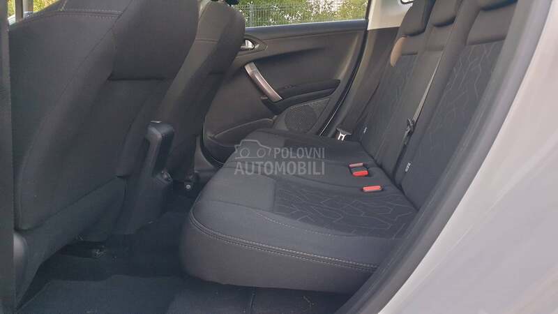 Peugeot 2008 1.6 BLUE HDI STYLE