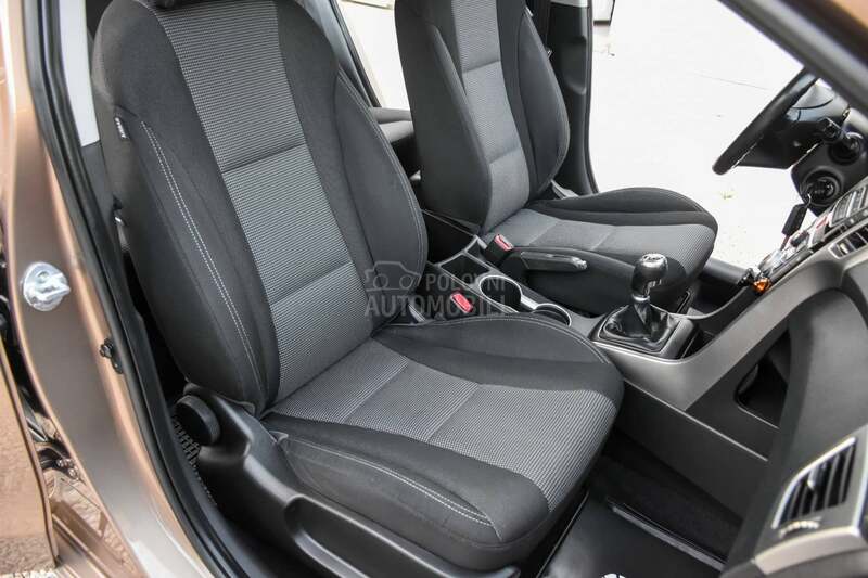 Hyundai i30 1.4 16V DOHC
