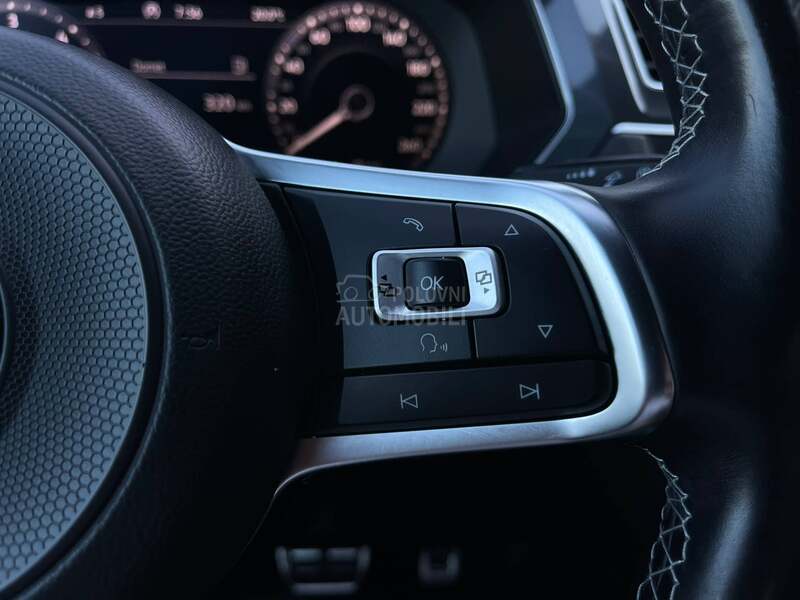 Volkswagen Tiguan R-LINE 4x4 DSG CH