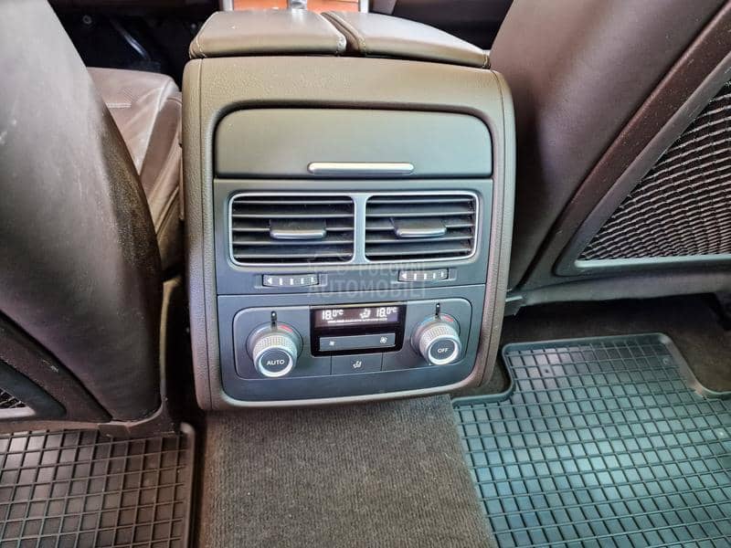 Volkswagen Touareg 3.0TDI DSG AIRMATIC