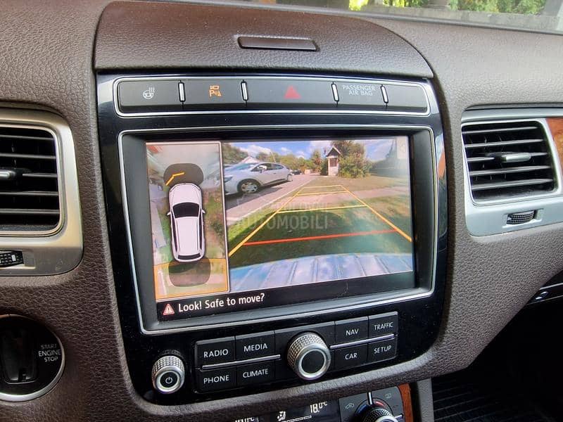 Volkswagen Touareg 3.0TDI DSG AIRMATIC