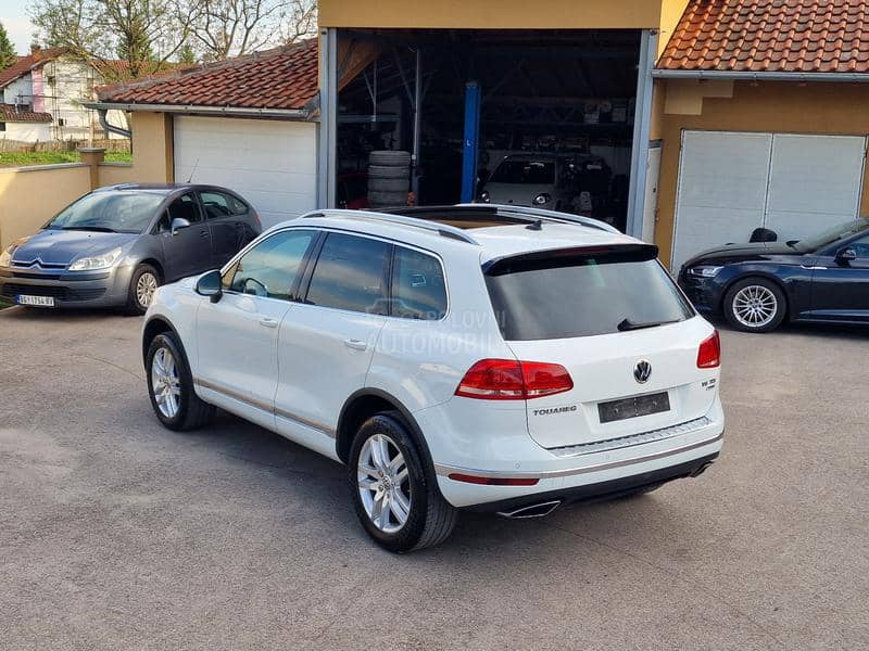 Volkswagen Touareg 3.0TDI DSG AIRMATIC