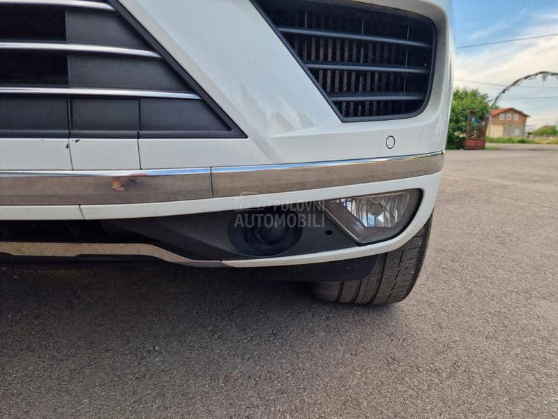 Volkswagen Touareg 3.0TDI DSG AIRMATIC