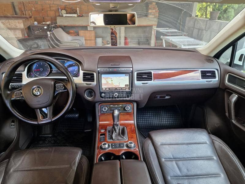 Volkswagen Touareg 3.0TDI DSG AIRMATIC