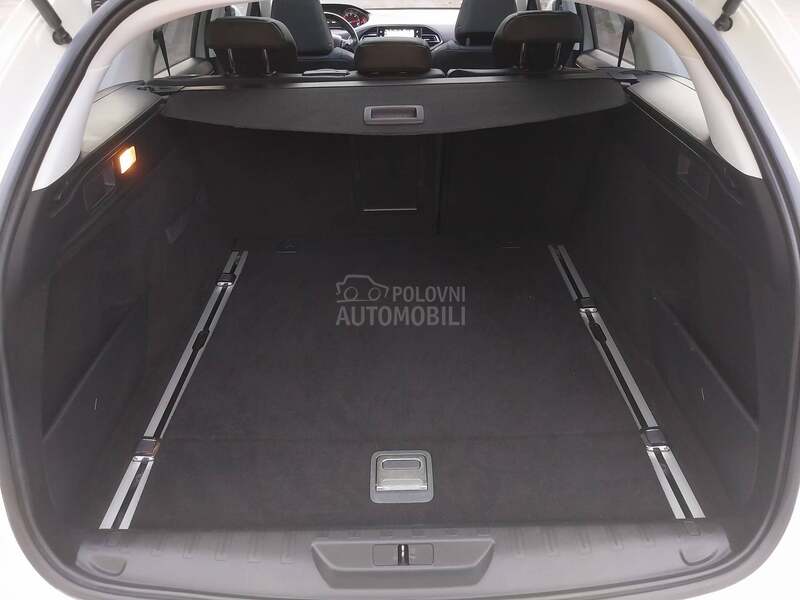 Peugeot 308 KAPARISAN