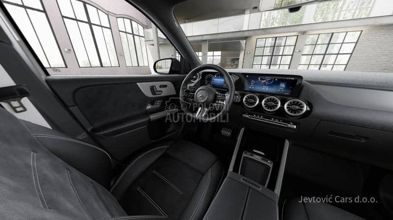 Mercedes Benz GLA 200 AMG