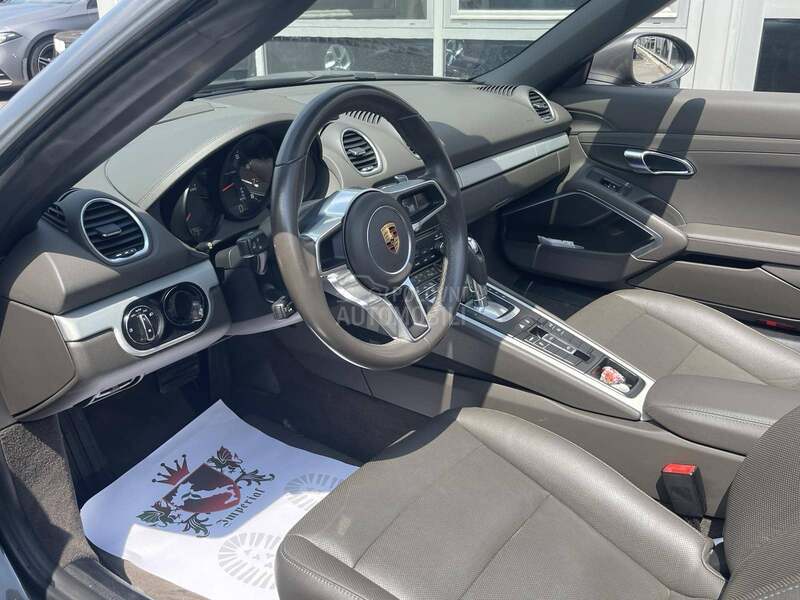 Porsche Boxster 718