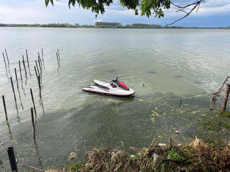 Yamaha Wave runer  26 sati