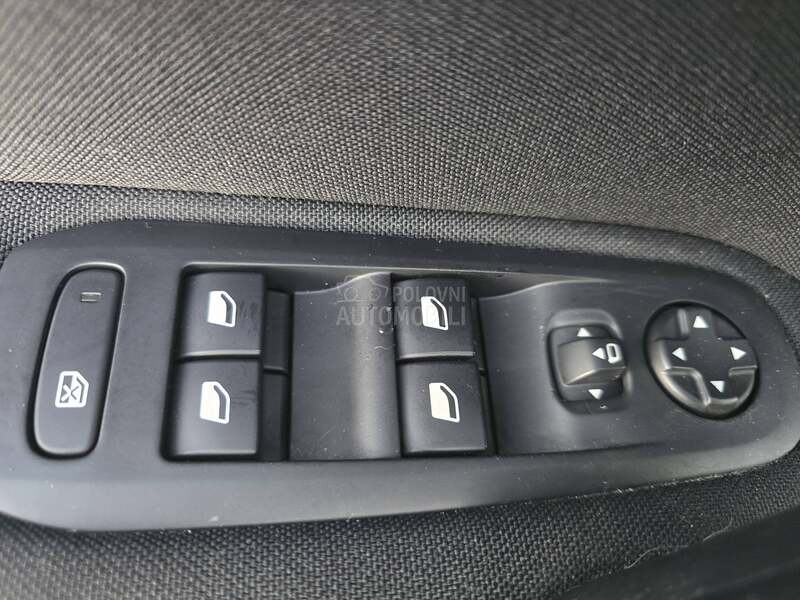 Peugeot 308 1.6 e-hdi pano cam
