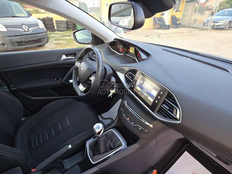 Peugeot 308 1.6 e-hdi pano cam