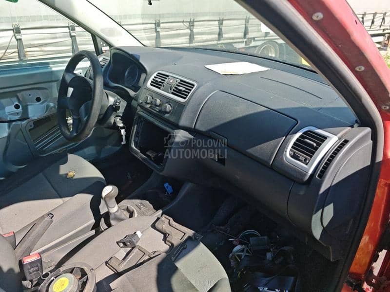 Škoda Fabia 1.2b 2008. god. -  kompletan auto u delovima