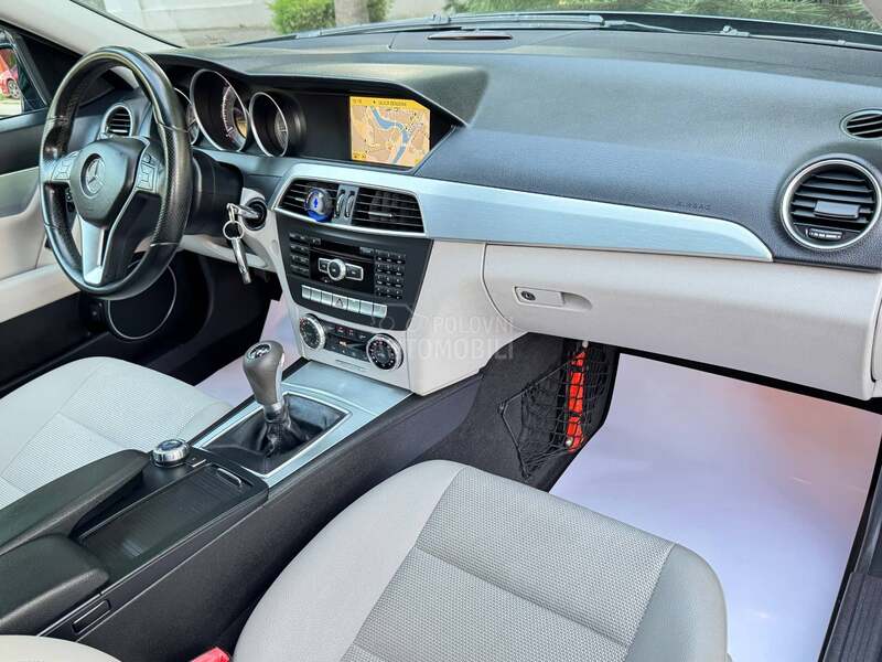 Mercedes Benz C 220 AMG/LED/AVANGARDE