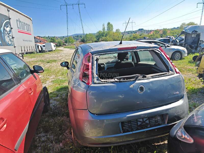 Fiat Grande Punto 1.2b 2008. god. -  kompletan auto u delovima