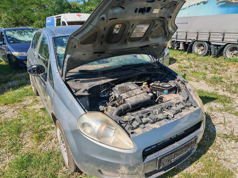 Fiat Grande Punto 1.2b 2008. god. -  kompletan auto u delovima
