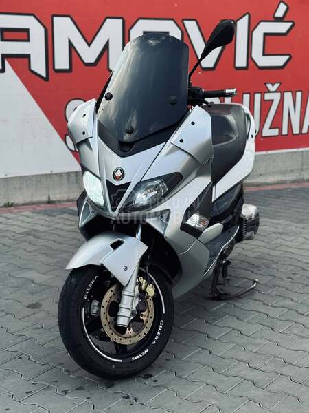 Gilera Nexus 500