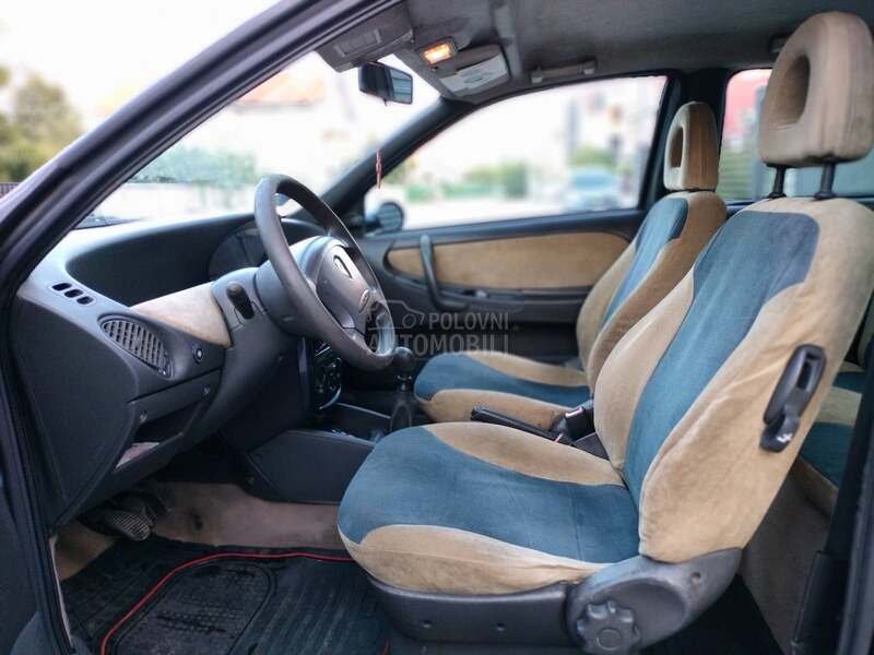 Lancia Ypsilon 