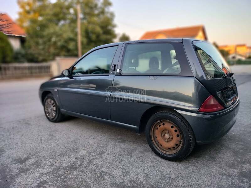 Lancia Ypsilon 