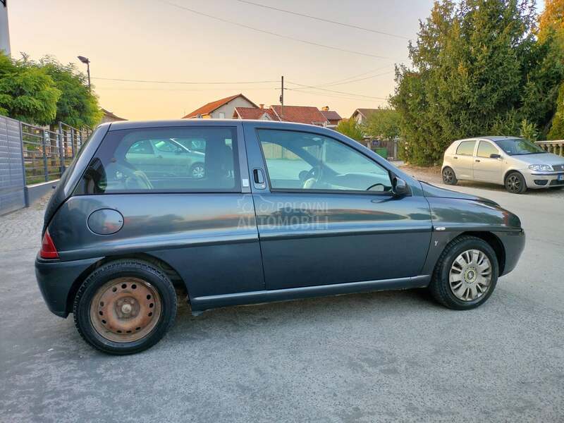Lancia Ypsilon 