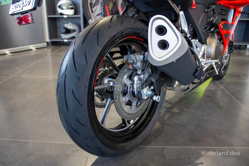 QJMOTOR SRK 600 RS A2