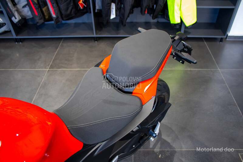 QJMOTOR SRK 600 RS A2