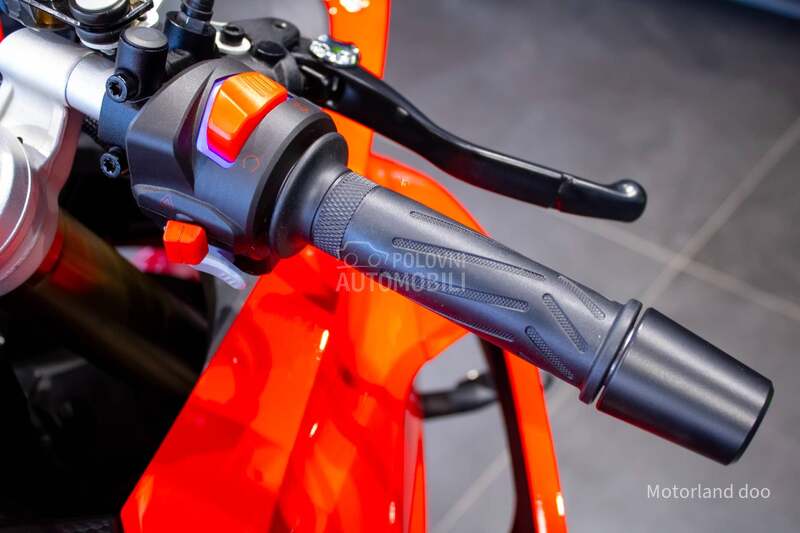 QJMOTOR SRK 600 RS A2