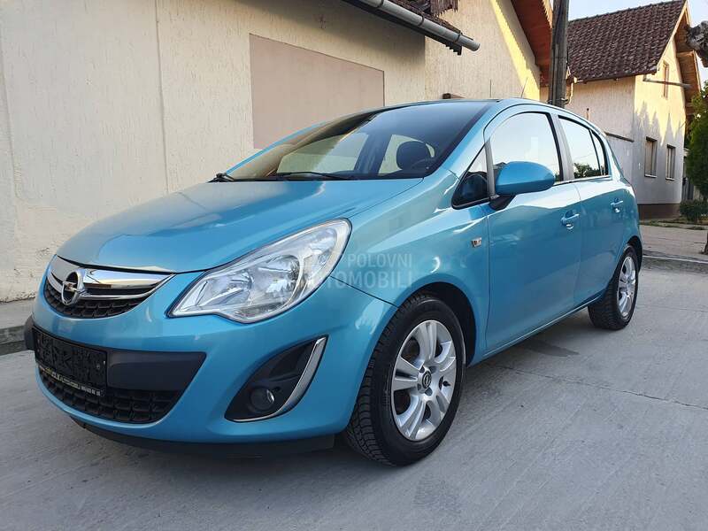 Opel Corsa D 1.2 NOVA