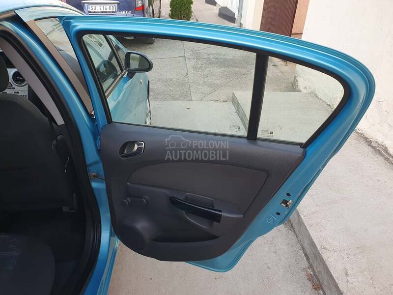 Opel Corsa D 1.2 NOVA