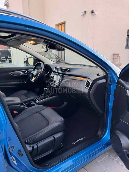 Nissan Qashqai 1.3 DIG-T tekna DCT