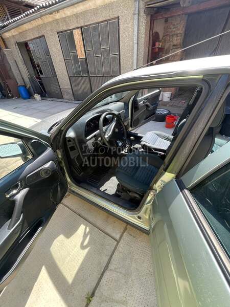 Alfa Romeo 146 