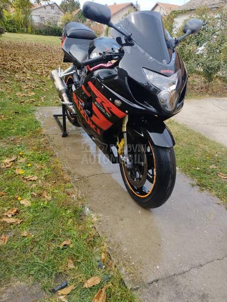 Suzuki gsxr 750