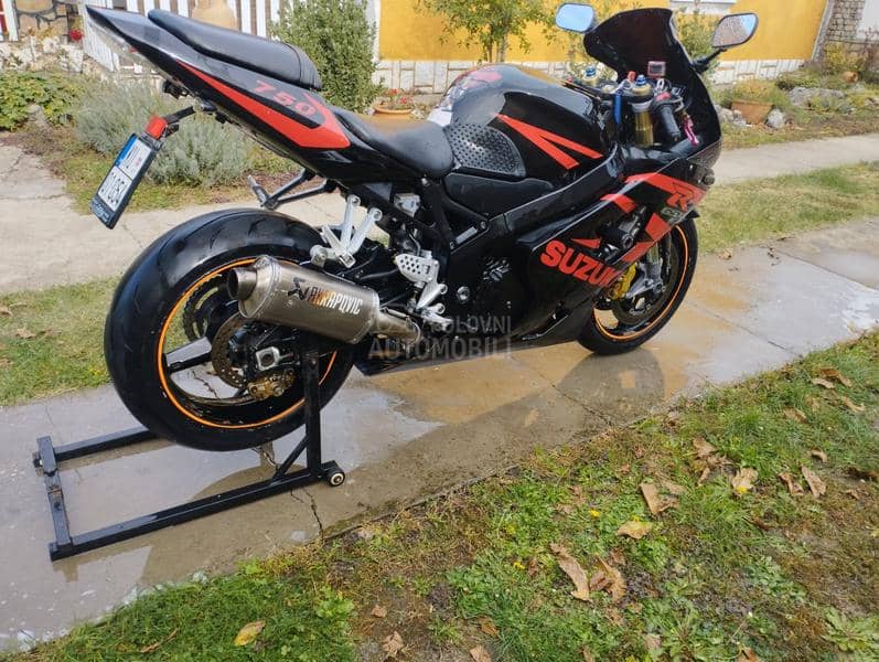 Suzuki gsxr 750