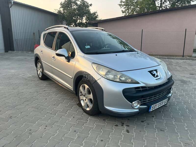 Peugeot 207 OUTDOOR//TOOP