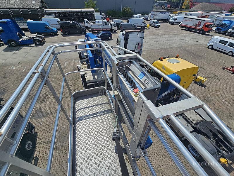 Mercedes Benz 1927 PLATFORMA 32m