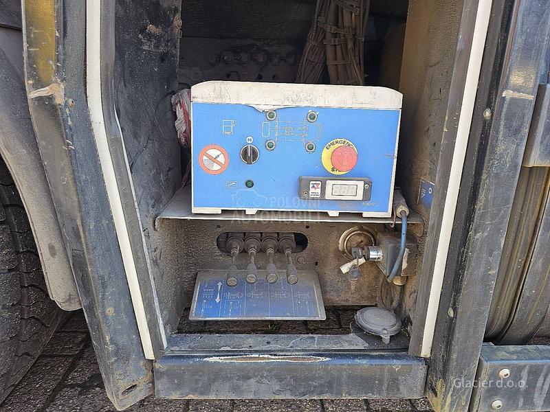 Mercedes Benz 1927 PLATFORMA 32m