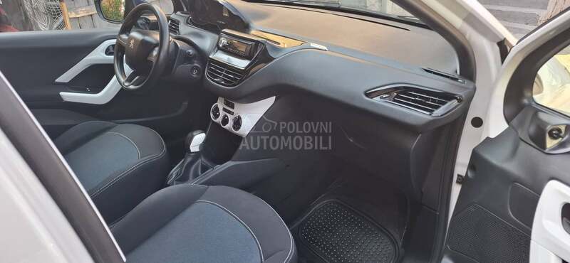 Peugeot 208 like