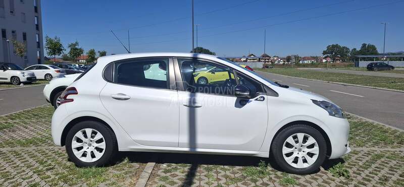 Peugeot 208 like