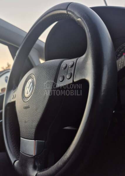 Volkswagen Touran 2.0 CNG 8V