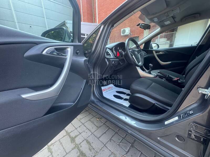 Opel Astra J 1.4