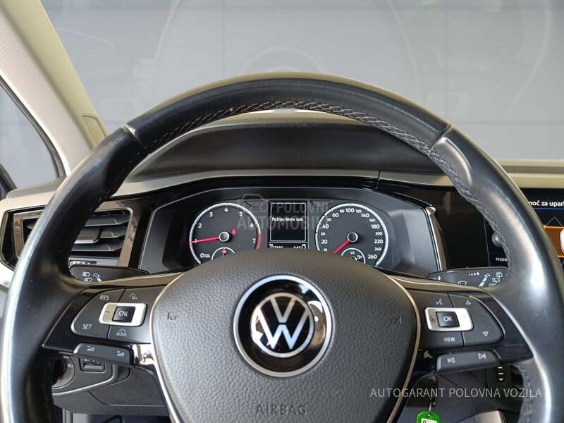 Volkswagen Polo 1.0 TSI BUSINESS
